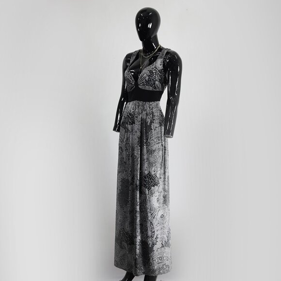 "Elegant Quiz Black & White Lace Detail Maxi Dress - Perfect for Evenings" - Picture 1 of 4